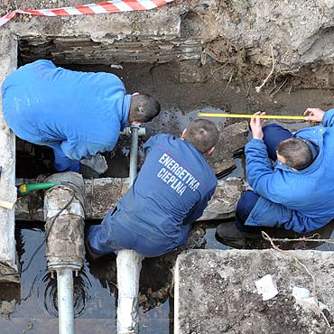 Awaria sieci ciepowniczej. W kranach nie ma ciepej wody