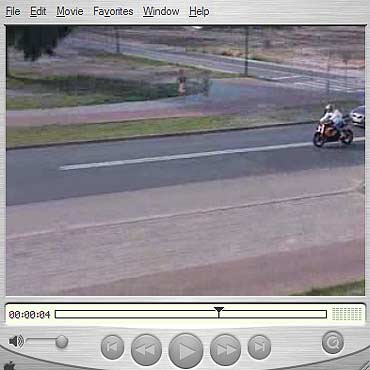 Szalony motocyklista amie przepisy. Zobacz video