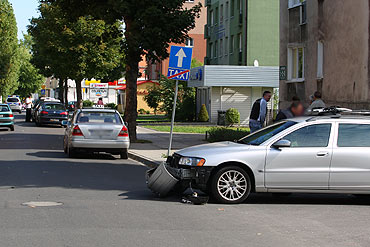 Kolejna stuczka. Niemiecki kierowca wymusi pierwszestwo