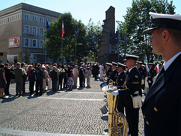  MARYNARZE W OBCHODACH 70. ROCZNICY WYBUCHU II WOJNY WIATOWEJ