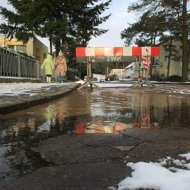 Woda si leje. A ZWiK ma wolne?