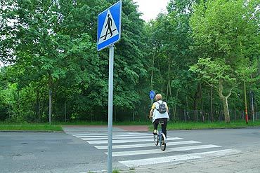 Przejcie dla pieszych a cieka dla rowerzystw