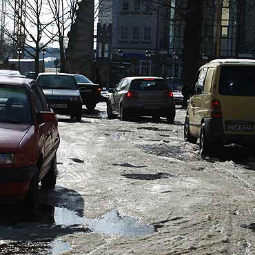 Nie zniszcz auta wjedajc na parking!