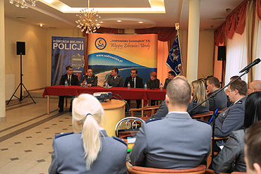 Policjanci na pitk