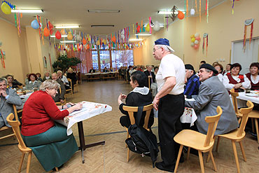 Dzie Babci i Dziadka - Dom Kultury Sowianin