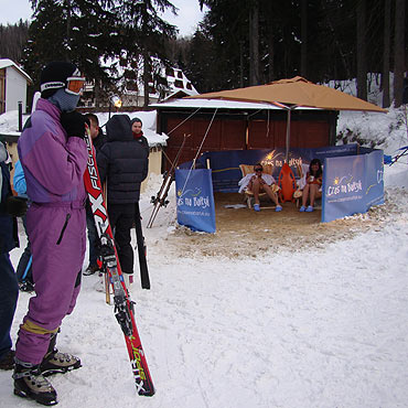 Usypali pla przy stoku narciarskim