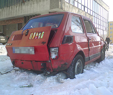 Porzucony i zapomniany Maluch 