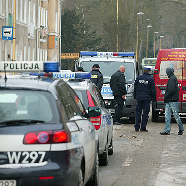 Drobna kolizja. Radiowz odjecha z uszkodzonym lusterkiem. Zobacz film!