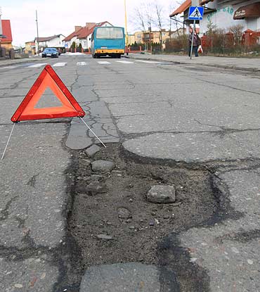Wjechae w dziur? Auto uszkodzone? We pienidze z ubezpieczenia!