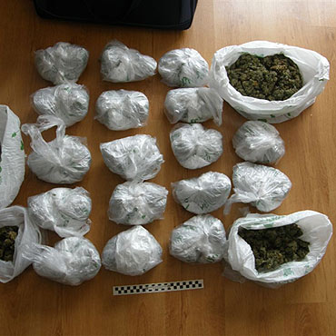 Zatrzymano 22-letniego handlarza narkotykami. Mia 2 kg marihuany
