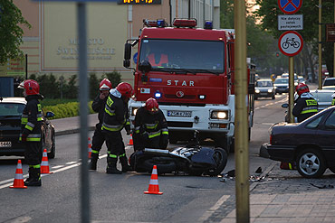 Samochd najecha na motocykl