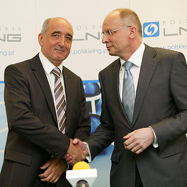 Terminal LNG pod nadzorem