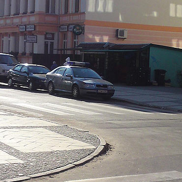 Stranicy miejscy zaparkowali nieprawidowo