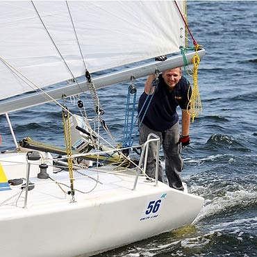 Zawodnik YACHT KLUBU POLSKI WINOUJCIE w cyklu regat Pucharu wiata : Wochy, Francja, Wielka Bryta