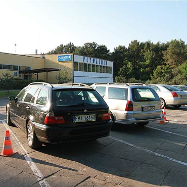 Mieszkacy nie mog spokojnie odwie dzieci na pywalni 