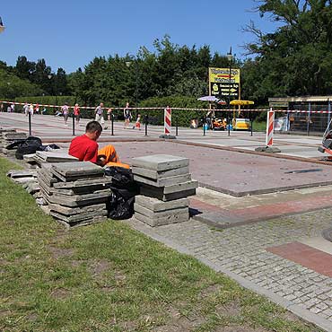 Sezon si rozpoczyna a tu remonty na promenadzie