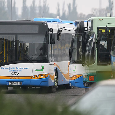 Autobusy i busy odjedaj za wczenie z przystankw