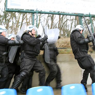 Chuligani stadionowi. 11 osb wyprowadzonych podczas meczu