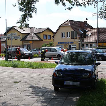 Spieszya si na lub i … uderzya w samochd