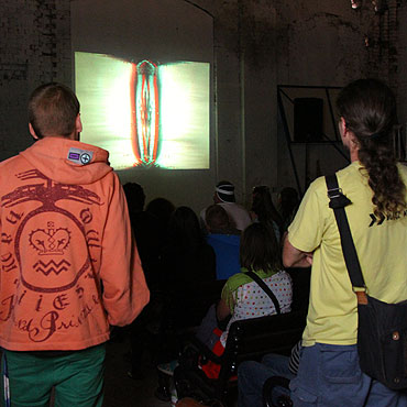 Film i plastyka w starej hali