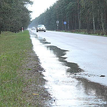 Na Karsiborskiej kierowcy jedz po dwukilometrowej kauy