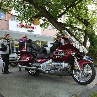Motocyklici ze Szwecji spdzaj weekend w winoujciu. Zobacz film!