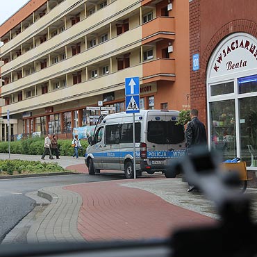 Gigantyczna kolejka na prom. Policja zablokowaa wjazd na ulic Marynarzy 