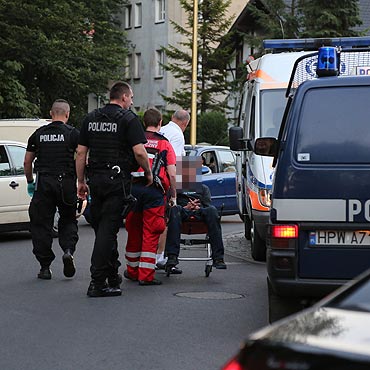 wieci goym tykiem na rodku ronda! 