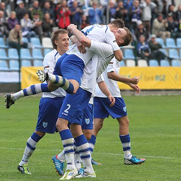 Rado z wygranej w strugach deszczu. Flota - Dolcan 2:0 (0:0)