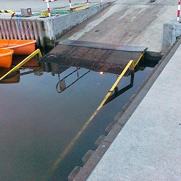 Przystań za miliony. Slip za grosze