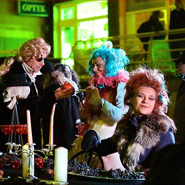 Obchody Wszystkich witych zaczy si nietypowo – na deptaku. Zobacz film!