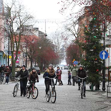 Iluminacje ozdobi miasto przez miesic. Bd nowe wiateka 