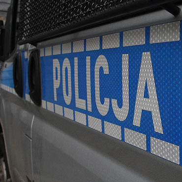 Tuk psa metalow rur. Zwierzak skona 
