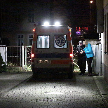 Oglda fajerwerki i wypad przez balkon!