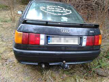 Porzucone w lesie audi. Poznajesz?