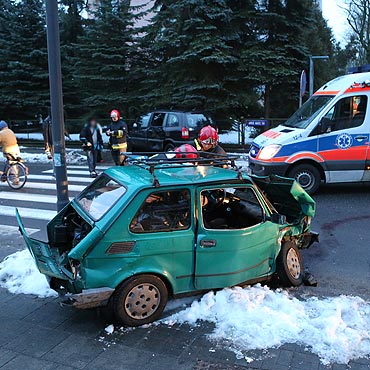 Opel zderzy si z „maluchem”