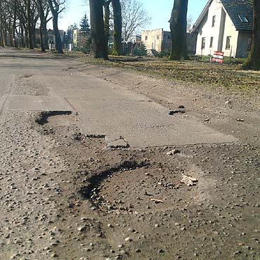 Mieszkacy Karsiboru narzekaj na beznadziejny stan drg