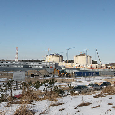 Rzecznik LNG: Budowa gazoportu nie zagroona. Na placu budowy coraz wicej pracownikw