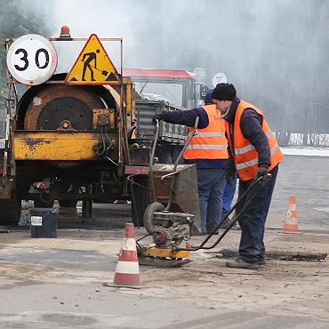 Na remonty ulic miasto wydaje dzi mniej