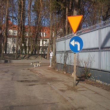 Kolejny znak – puapka. Uwaga na gowy!