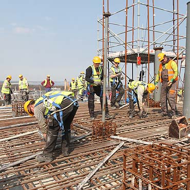 Budowa terminalu LNG idzie pen par
