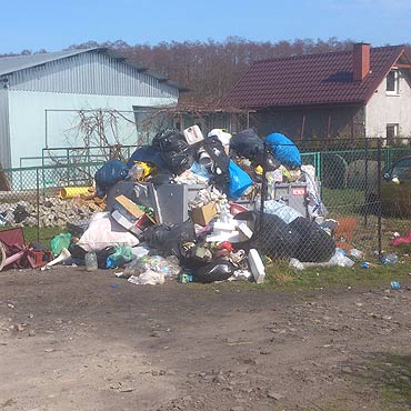 Dziakowcy: Dlaczego nikt nie wywozi mieci?!
