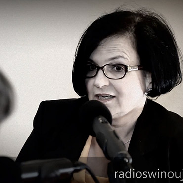 „Bez ciemy” rozmowa z posank Ew mud-Trzebiatowsk. Zobacz film!