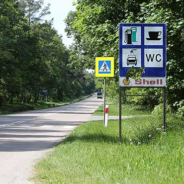Kierowcy wiedz gdzie zatankowa i umy auto. Ale stan „informatora” jest fatalny