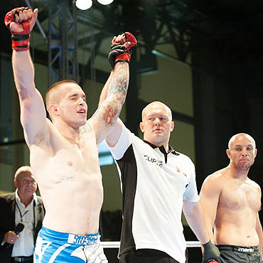 Adam Lewandowski wygra kolejny pojedynek w formule MMA!