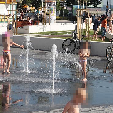 Rodzice narażają dzieci na niebezpieczeństwo!
