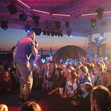 Grzegorz Hyy, finalista X Factora zapiewa dla winoujcia. Zobacz Film!
