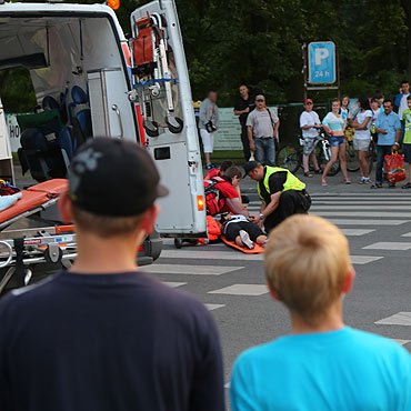 Kierowca BMW potrci rowerzystk. Jest ranna