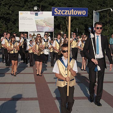 Orkiestra ze Szczutowa rozkoysaa promenad