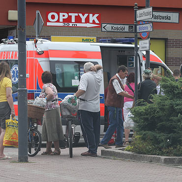 Pechowe miejsce: 12 letni rowerzysta, potrącił kobietę. Godzinę później rowerzystka została potrącona przez samochód